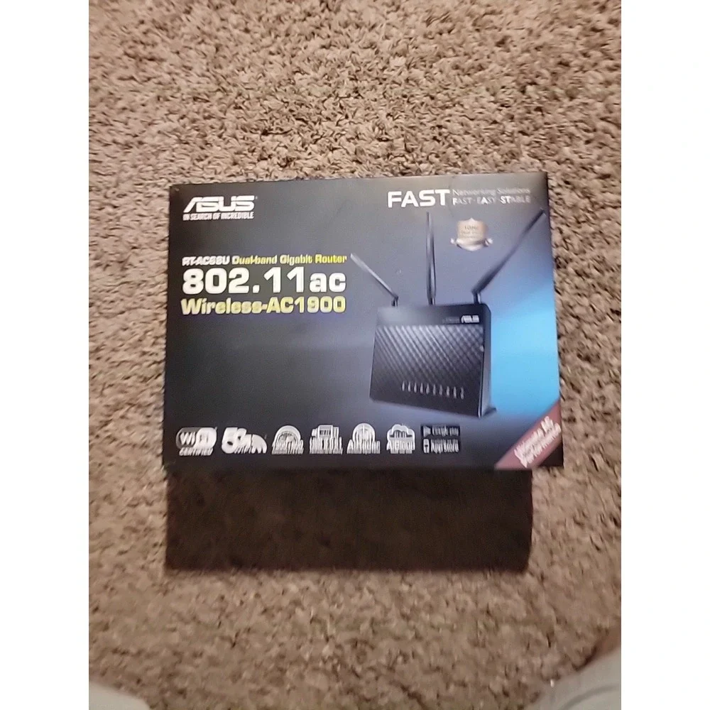 ASUS‎ Router (RT-AC68R)   Wireless-AC1900 Dual-Band Gigabit Router - Picture 2 of 12